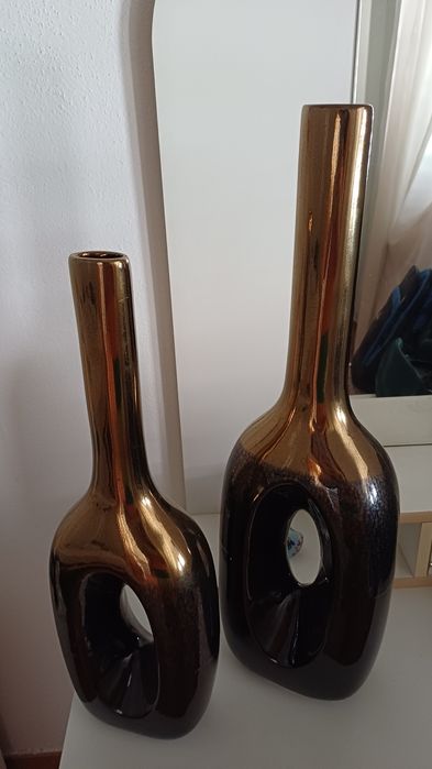 Conjunto de Jarras de louça