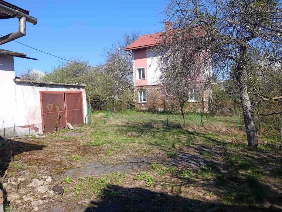Продаж будинку та земельної ділянки вул.Личаківська