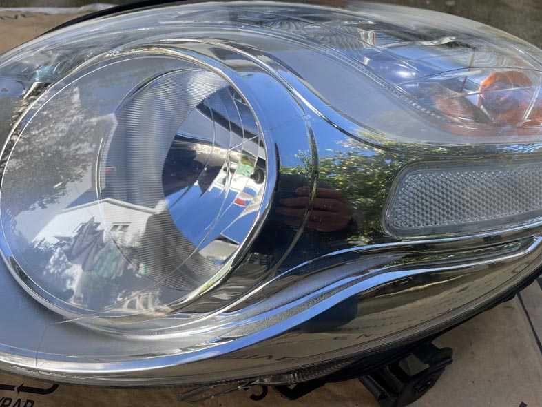 oticas frontais ESQ fiat 500 L . fase 1