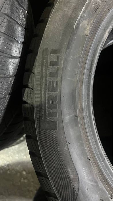 Комплект зимової гуми 225/55/17 Pirelli