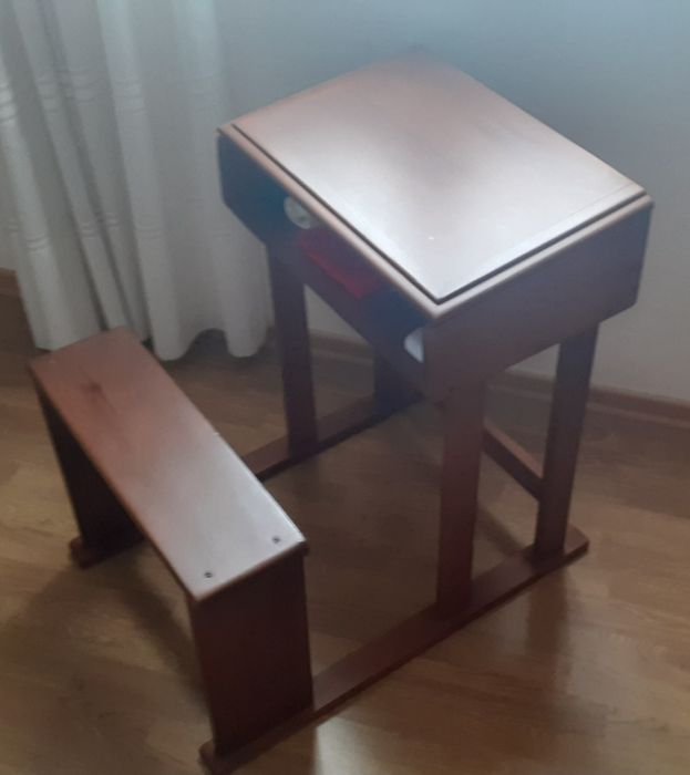 Secretaria de criança em madeira maciça