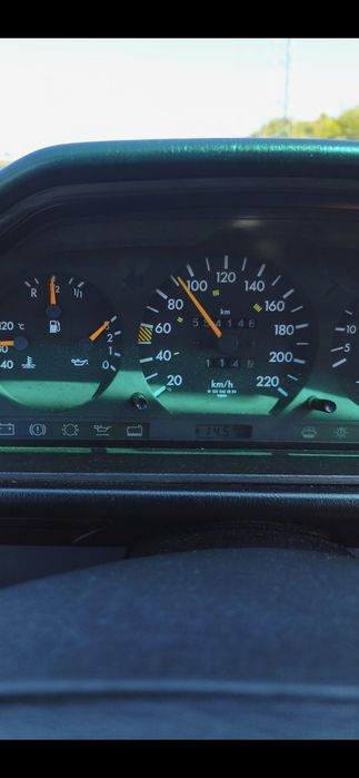 Mercedes Benz E250  W124