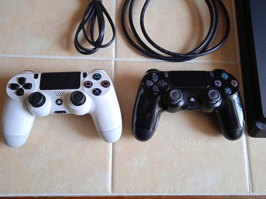 Продам Sony PlayStation 4 slim 500gb  PS4