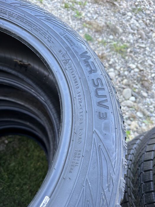 225/55/18 Nokian WR suv 3