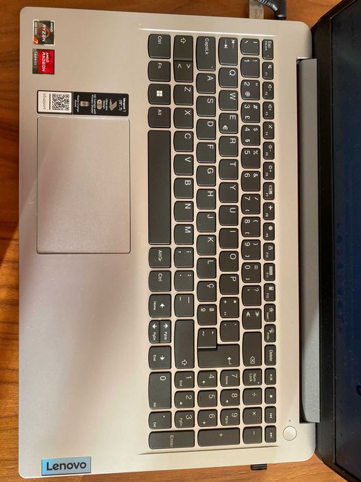 PC portátil LENOVO IDEAPAD1 15ALC-678/16 GB RAM/1 TB SSD/ como novo