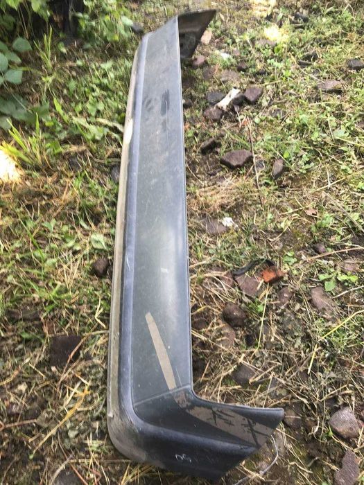 Бампер задній задний Mercedes 190 W201 1987 Мерседес 2018850505