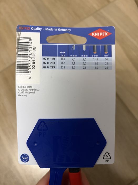 Kombinerki Knipex 02 01 Kombinerki Szczypce Uniwersalne 225 mm