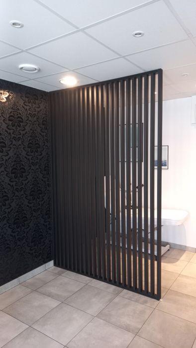 Lamele, ścianka działowa, przepierzenie, ażurowa.