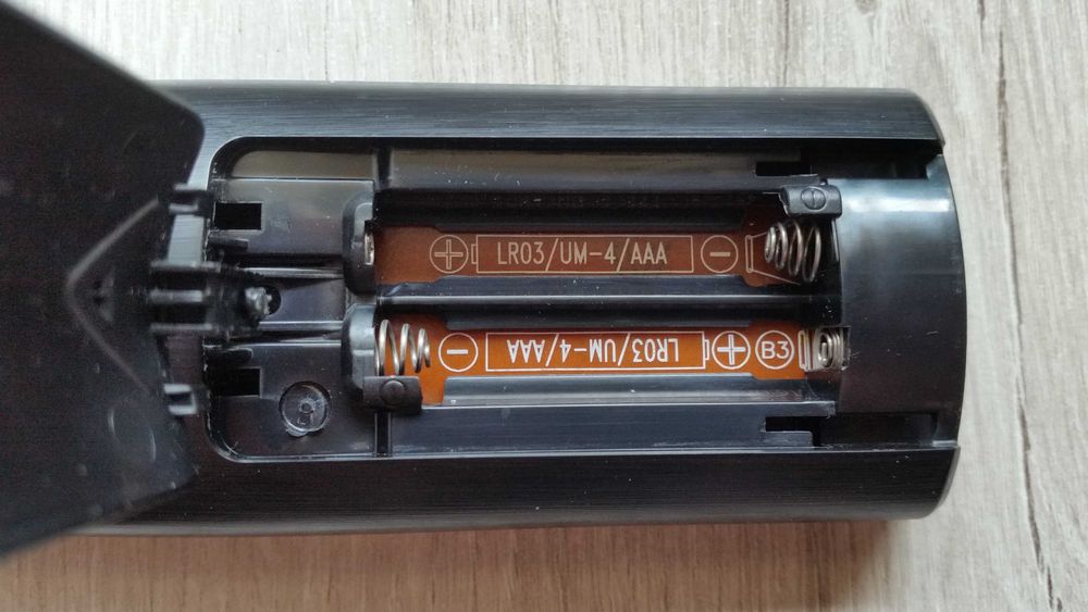 Pilot TV LG AKB737_156_79 oryginalny