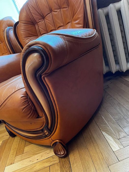 Шкіряне крісло бу.  Кожаное кресло