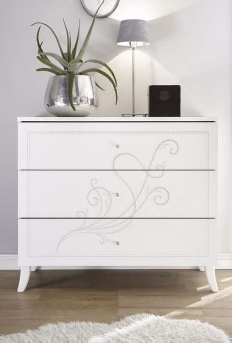 Komoda Piekna niebanalna