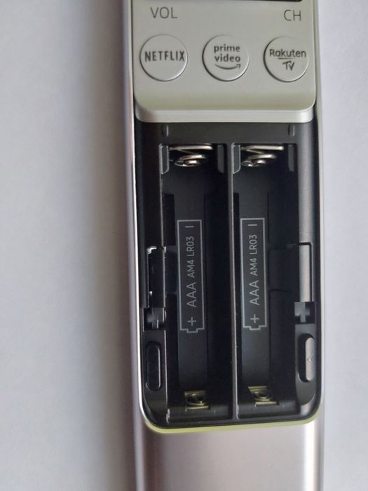 Pilot metal uszkodzony. Jak nowa obudowa pilota Samsung BN59 - 01311G