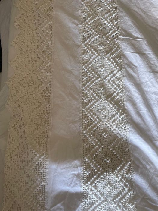 Lençol branco em renda