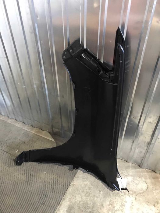 Крыло переднее Toyota Land Cruiser 200 2015-