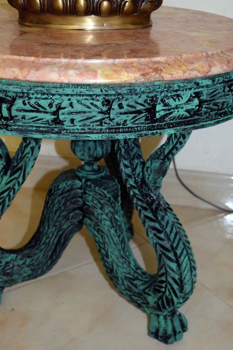 Mesa Antiga madeira trabalhada e mármore