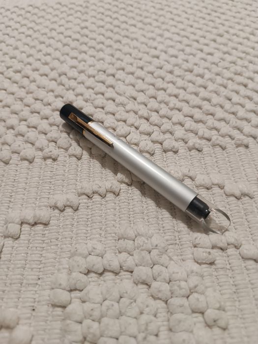 Японський мікроскоп Peak Pocket Microscope 25x