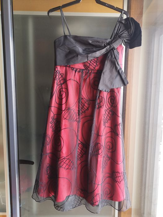 Vestido de cerimónia vermelho e preto,novo,"Veneno en La Piel",40