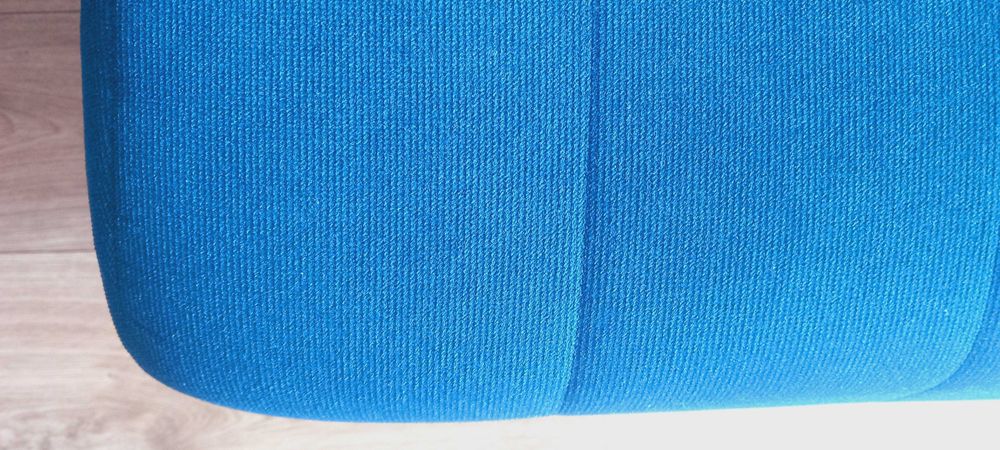 Wersalka rozkładana niebieska