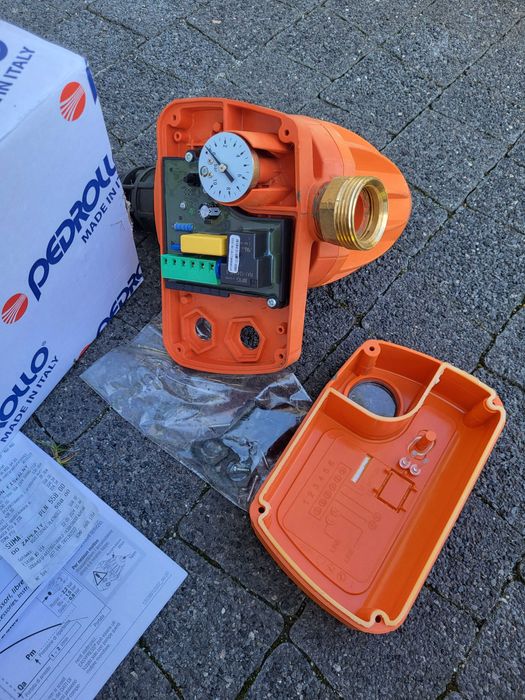 Sterownik ciśnieniowy do pomp hydroforowych i głębinowych