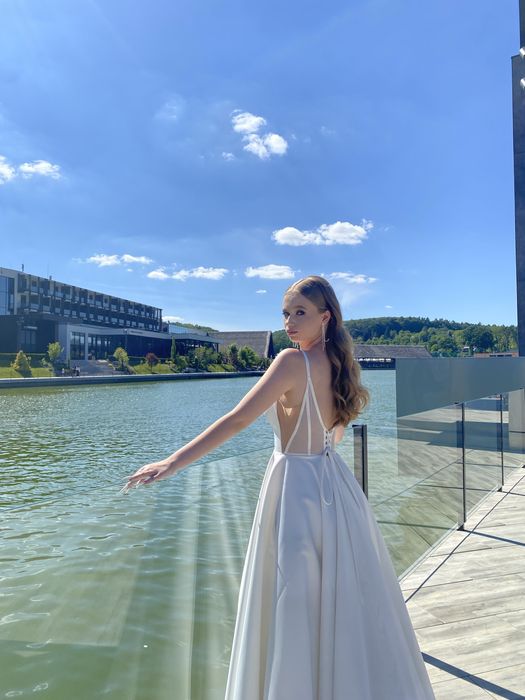 Випускна / весільна сукня