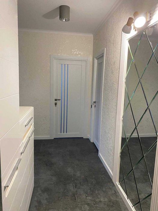 Здається 1К+КС по вул. МИРУ 4В