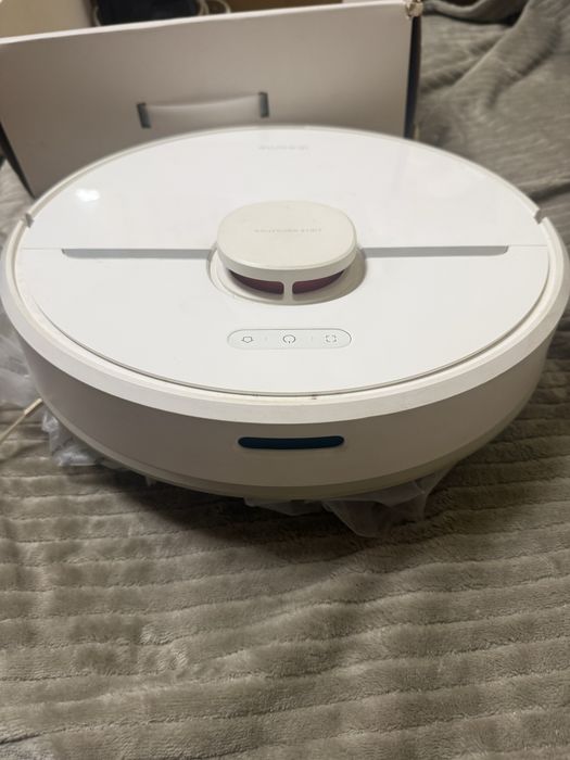 dreame Robot Vacuum D9