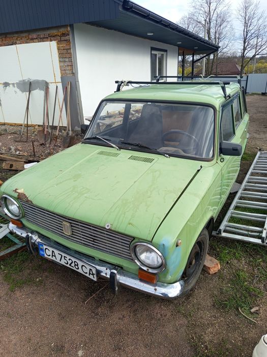 Продам машину ваз 2102