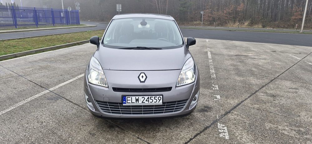 Renault Grand Scenic Bose 1.9DCI