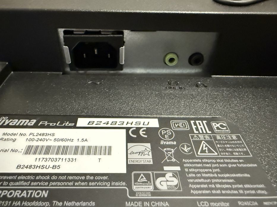 2 monitory Iiyama ProLite B2483HSU