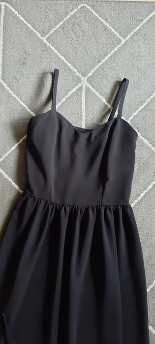 Długa sukienka z rozcięciem