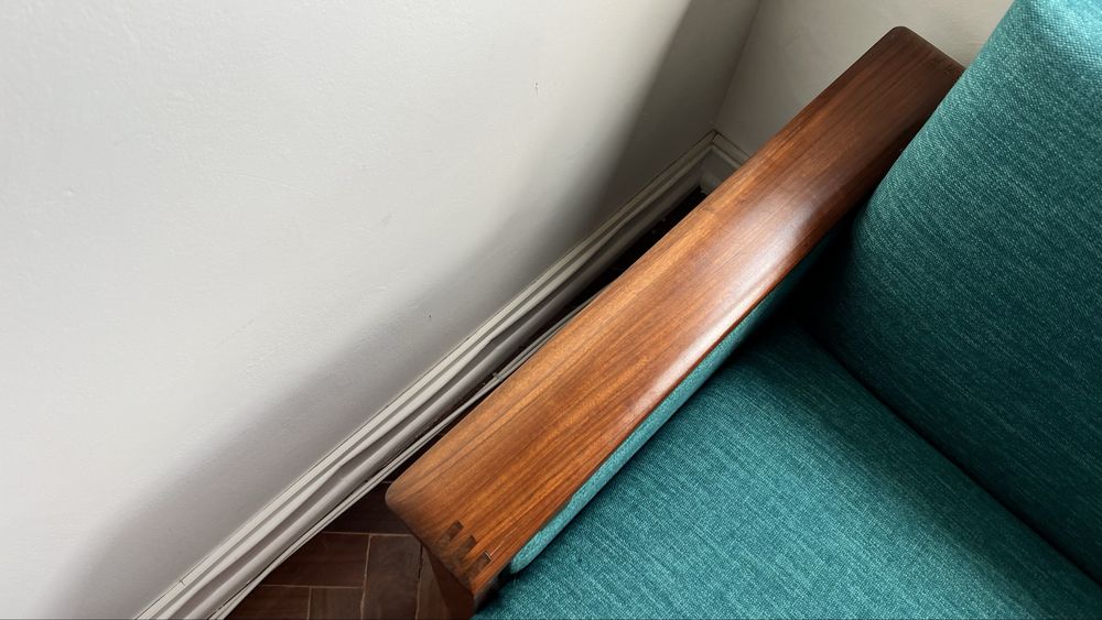 Sofá-Cama OLAIO Mid-Century – Totalmente Restaurado (Design Anos 60)