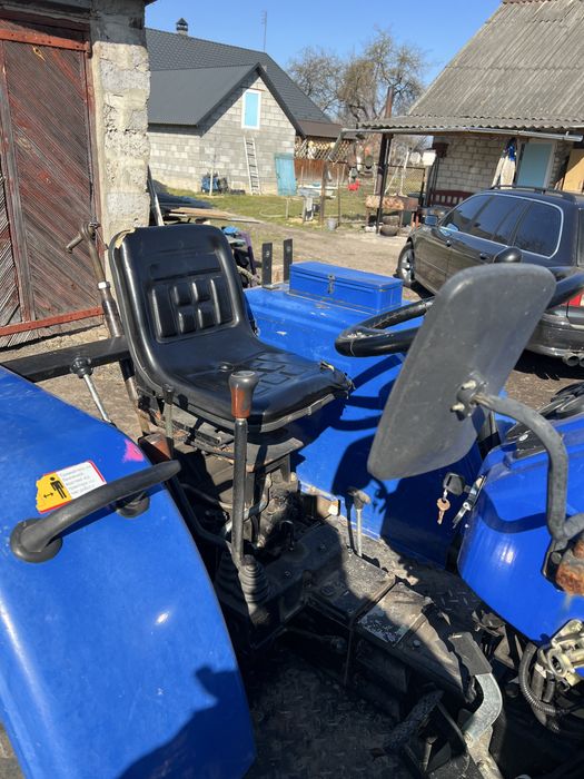 Трактор DW 244 AHT