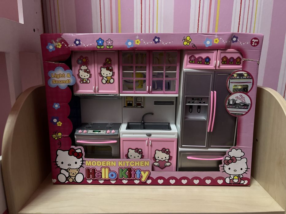 Лялькова кухня hello kitty