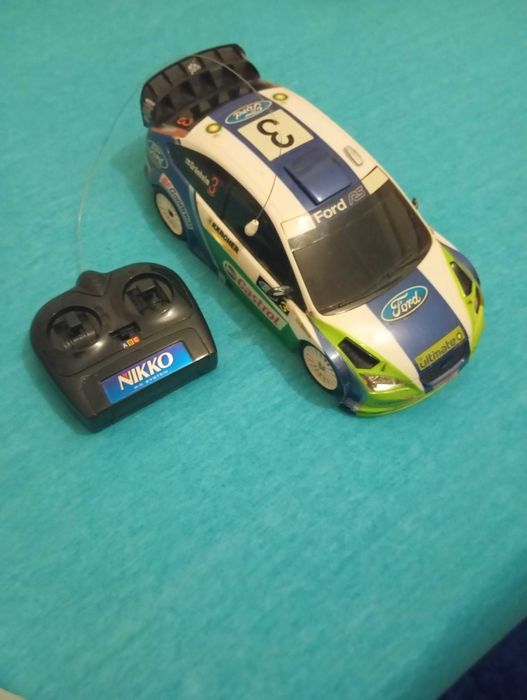 Carro telecomandado Ford rs ultimate