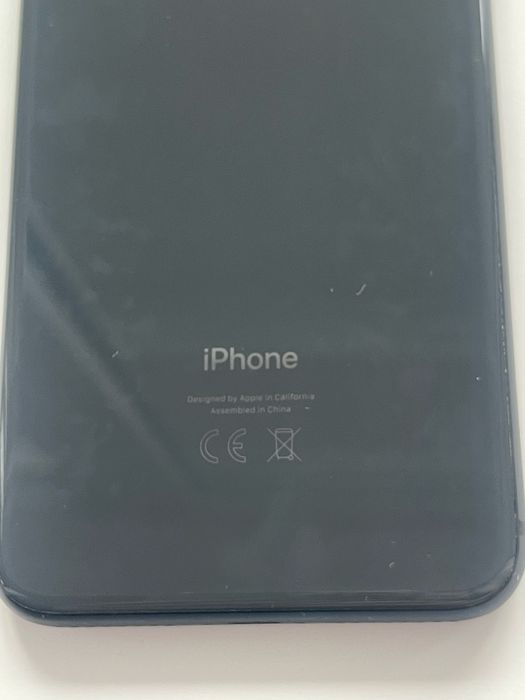 Телефон Iphone 8+ 64гб