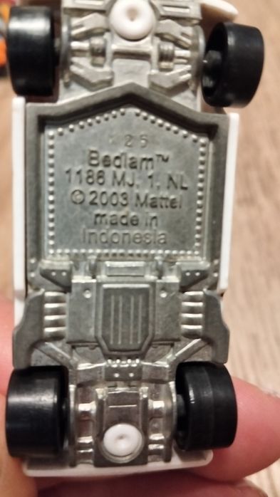 Машинка моделька