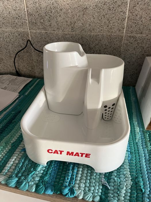 Bebedouro fonte animais gato cão Cat Mate 2 litros