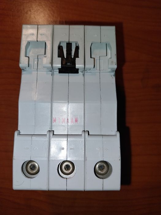 Ogranicznik przepięć PV OBO