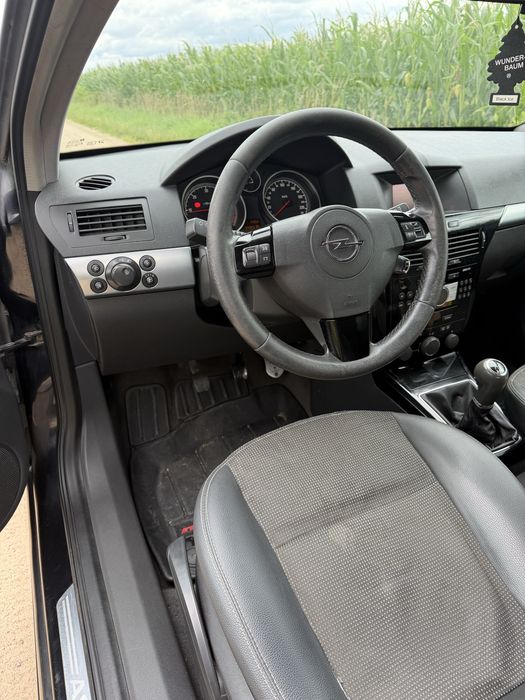 Opel Astra H OPC line