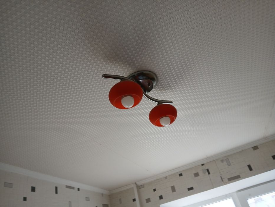 Продам люстру в кухю