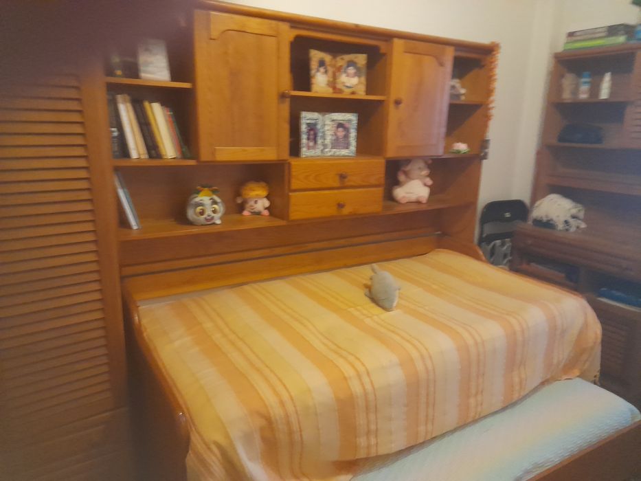 Estúdio de quarto em pinho na Moita (Setúbal)