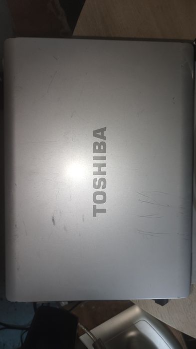 Portátil Toshiba Satellite L300 - 18G