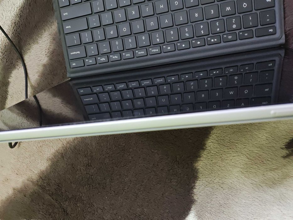 Surface Pro 7+ 1960 i5-1135G7 16GB RAM 256GB SSD