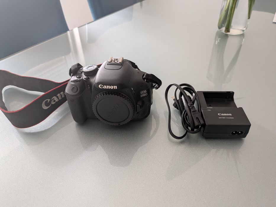 Canon EOS 600D (corpo)