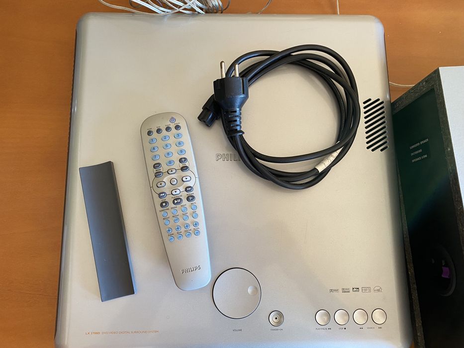 Leitor de dvds e sistema de som philips
