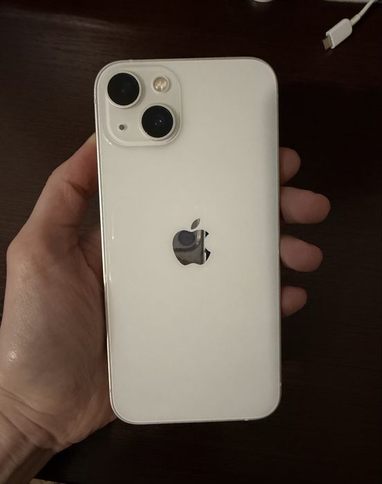 Продам iPhone 13, 128 GB, Starlight