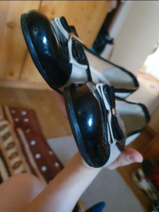 Czółenka eleganckie polskie