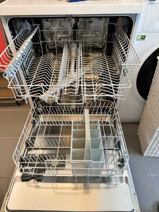 Maquina de Lavar Loiça Zanussi