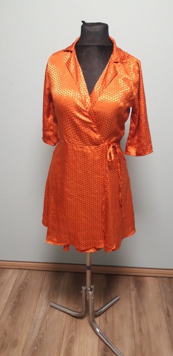 Kopertowa krótka sukienka M 38