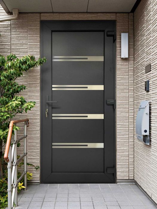 Двері металопластикові внутрішні та вуличні NX+4stripe